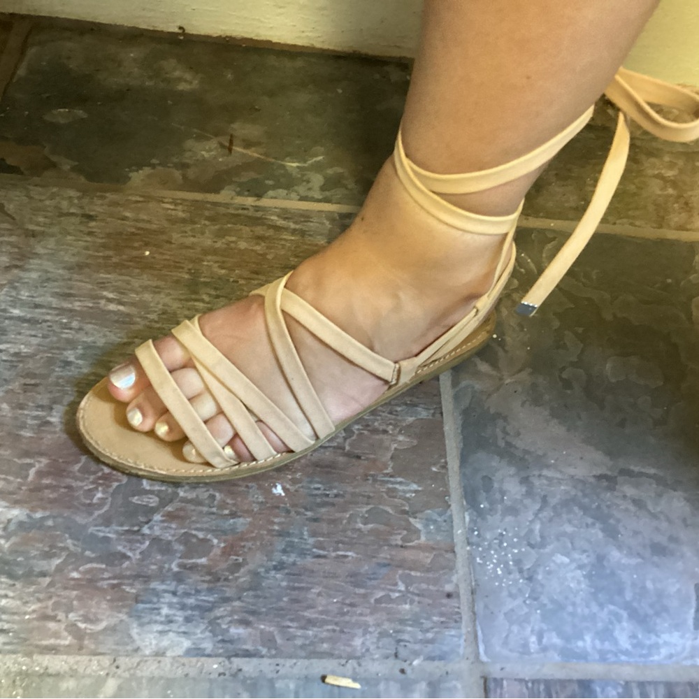 Women's Tan Strappy Sandals